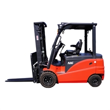 Four-wheels compact electric forklift 1,6 T  - low centre distance 500 mm - 