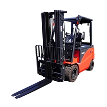 Four-wheels compact electric forklift 1,6 T  - low centre distance 500 mm - 