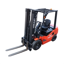 Diesel forklift 2,5 T - load centre distance 500 mm - 