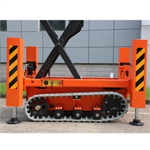 Electric scissor lift on tracks 8 m - 