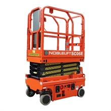 Compact electric scissor lift 6 m - 